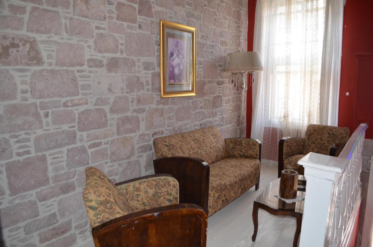Cunda Adali Pansiyon Ayvalı エクステリア 写真