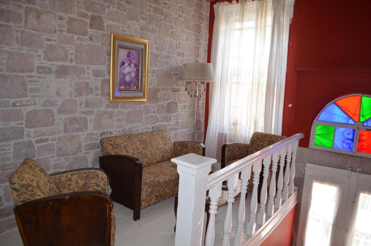 Cunda Adali Pansiyon Ayvalı エクステリア 写真